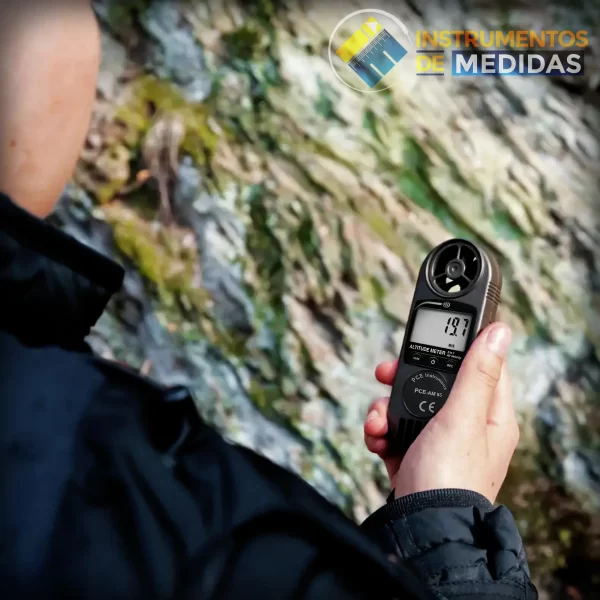 imagen 2 de imagen de Altímetro con función de presión atmosférica y altímetro integrado PCE-AM 85 - PCE Instruments