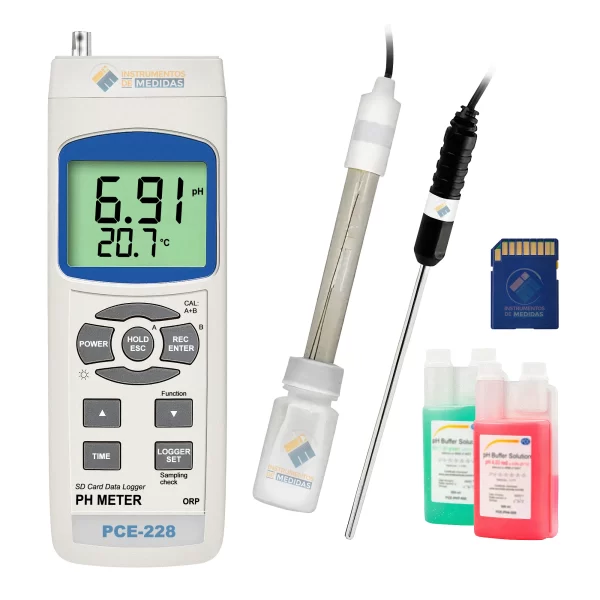 imagen de Analizador de agua de mano para valor de pH, Redox y temperatura PCE-228 KIT - PCE Instruments